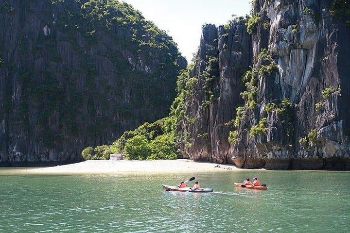 Fantasea Cruise: 3-Day Ha Long Bay & Lan Ha Boat Experience photo 4