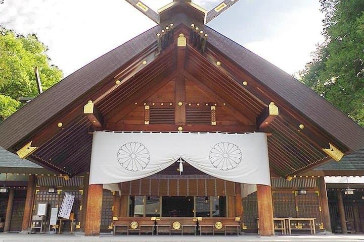 Private Sapporo Walking Tour Planned by a Local — Clock Tower, Okurayama & Local Eats photo 4