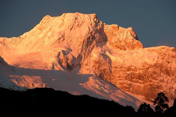Manaslu Circuit Trek: 13-Day High-Altitude Trek Around Mt Manaslu photo 4