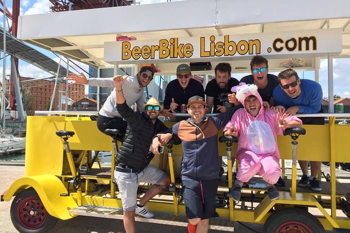 sangria-bike-tour-lisbon-riverside-open-bar-on-wheels photo 3