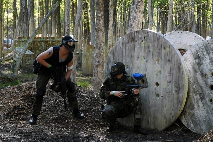 Riga Outdoor Paintball: 400‑Ball Field Battle with Transfers and Guide