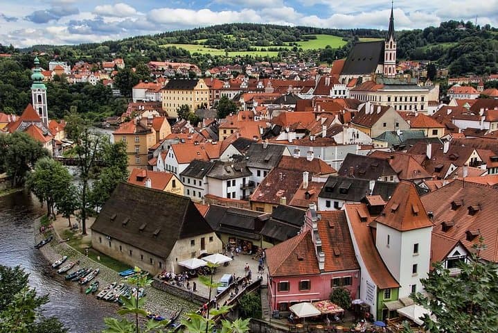 Private Full-Day Cesky Krumlov Excursion from Prague — UNESCO Town & Budweiser Stop