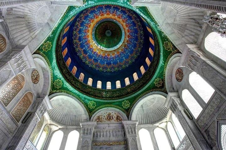 Azerbaijan Multi-day Sightseeing Tour: Baku, Gobustan, Sheki & Khinalig photo 4