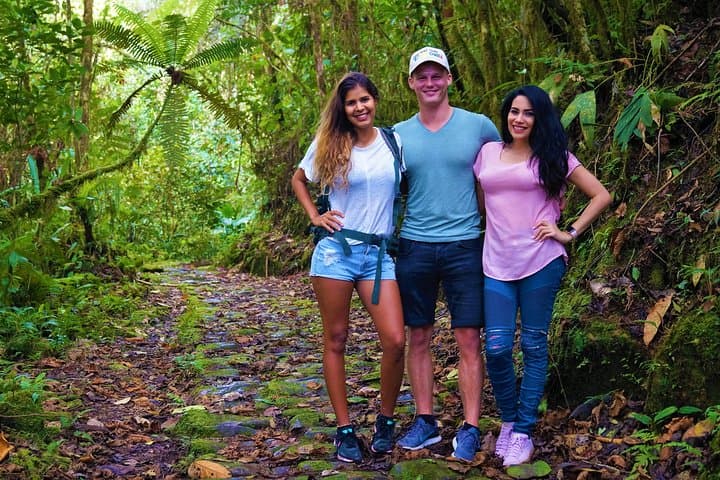 Reinita Cielo Azul Reserve Hike: Birding the Colonial Path Near San Vicente photo 2