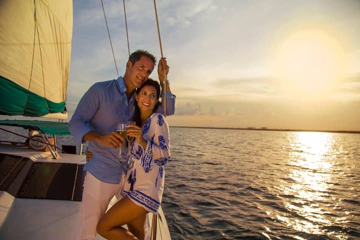 Private Romantic Sailing Sunset from Playa del Carmen to Isla Mujeres