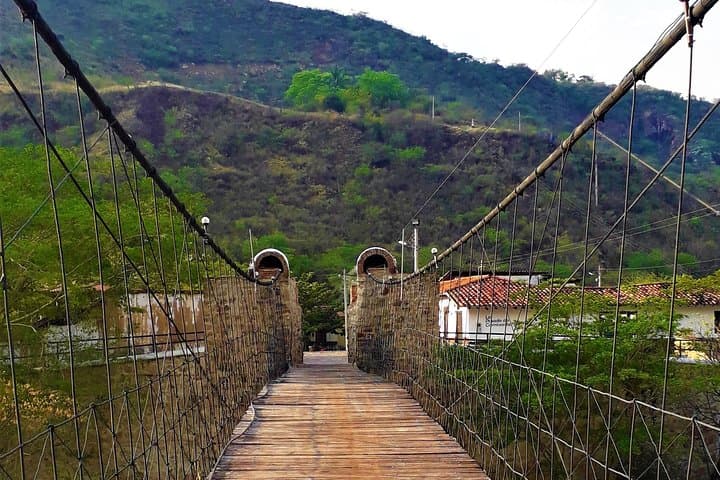 Chicamocha Canyon Trek: La Mojarra to Los Santos Private Hiking Tour photo 2
