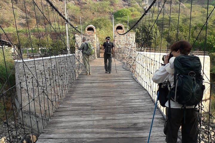 Chicamocha Canyon Trek: La Mojarra to Los Santos Private Hiking Tour photo 5