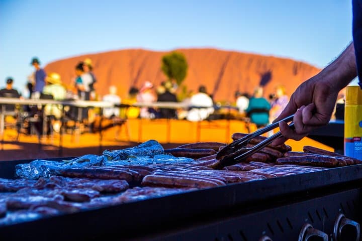 Sunset Uluru Experience with BBQ Dinner and Guided Mala & Mutitjulu Walks photo 2