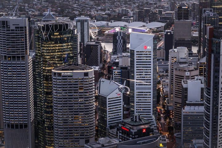 Sunset Helicopter Orbit Over Brisbane: Private 25-Minute City Flight