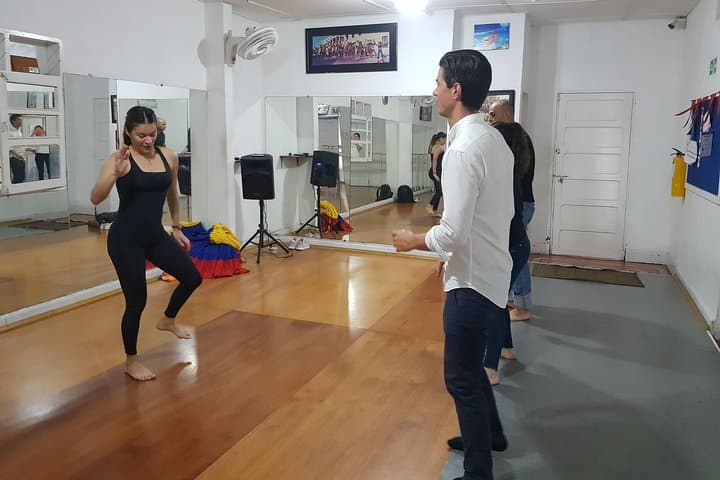 Barranquilla Carnival Dance Class: Learn Cumbia, Champeta & Salsa photo 3