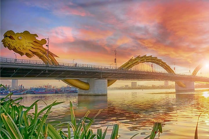 Explore Da Nang by Night: A Fascinating Evening Tour Adventure