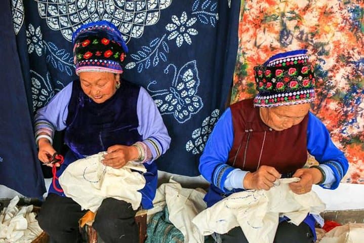 8-Day Private Yunnan Highlights: Stone Forest, Erhai & Jade Dragon Snow Mountain photo 4