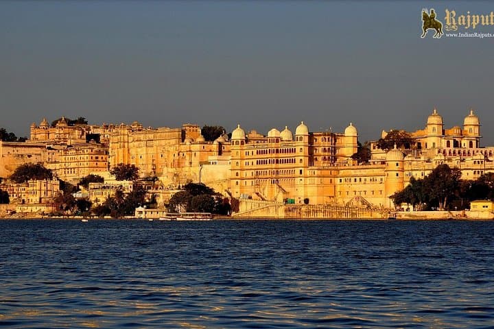 Udaipur Local Tour with Private Boat Ride on Lake Pichola photo 6