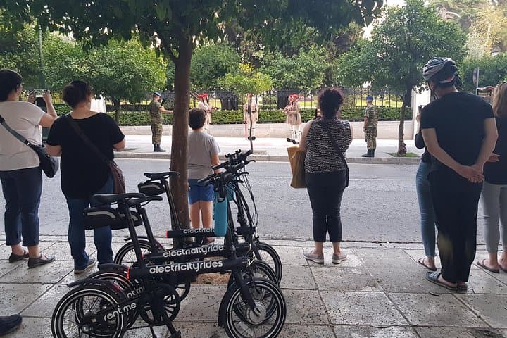 Athens E‑Bike Tour: 3-Hour City Ride Past the Acropolis and Plaka photo 6