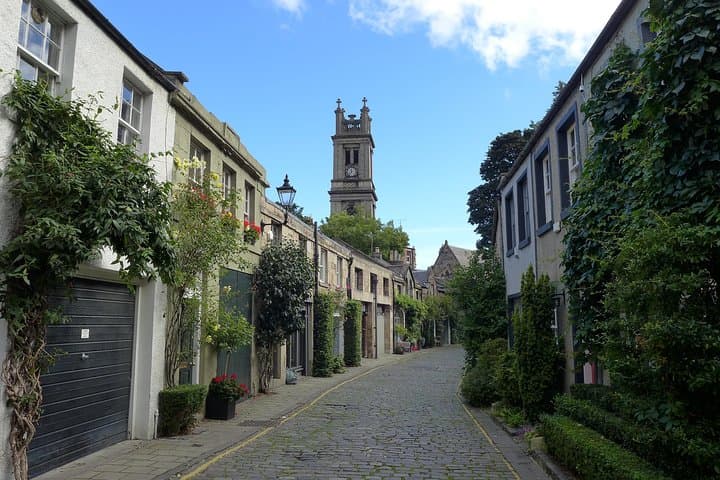 Hidden Edinburgh: Dean Village Walking Tour with a Local Guide