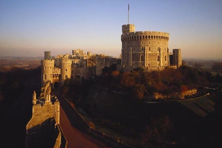 Private Windsor Castle VIP Tour from London with Entry Fees Included