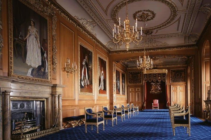 Private Windsor Castle VIP Tour from London with Entry Fees Included photo 2