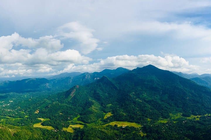 8-Day Sri Lanka Circuit: Culture, Wildlife & Highlands Adventure photo 4