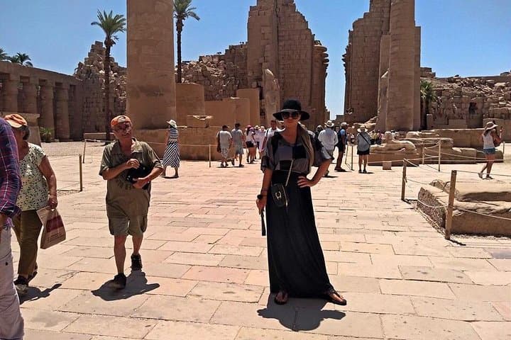 Luxor in a Day: Private Plane Tour from Cairo with Felucca & Camel Ride
