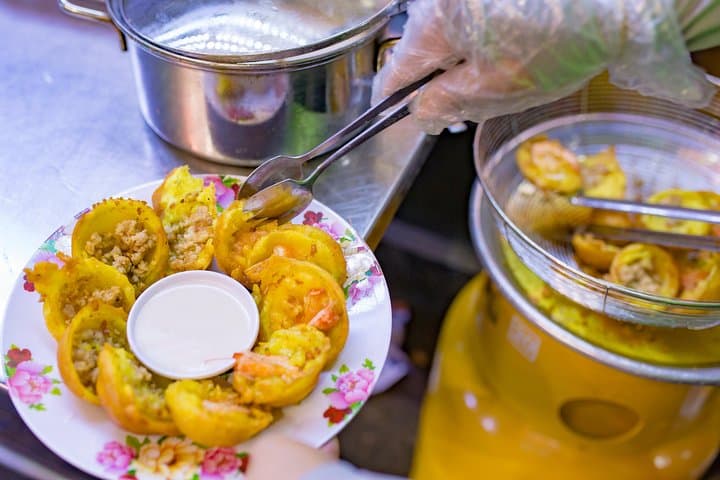 Ho Chi Minh City Night Street Food Walking Tour — Private Evening Taste of Saigon photo 3