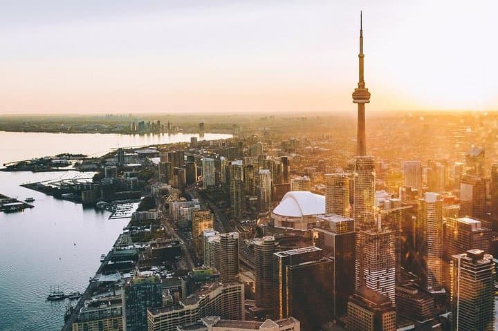 Toronto Helicopter Tour: 7-Minute Skyline Flight Over Lake Ontario photo 6