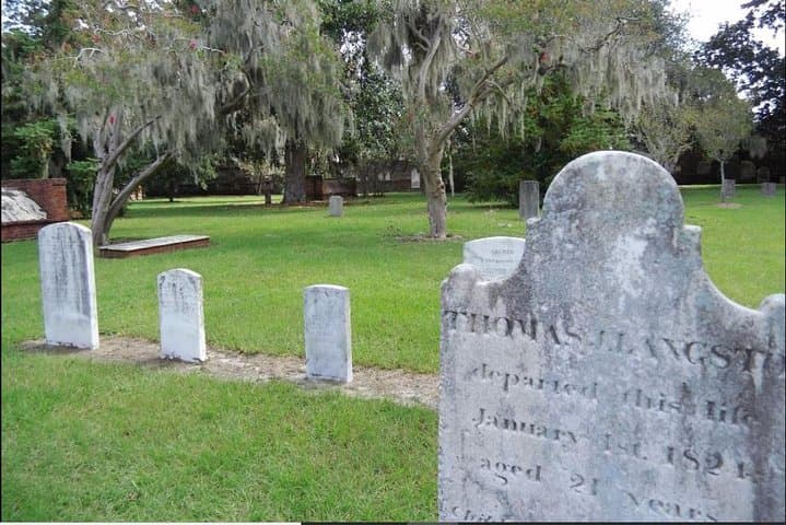 Savannah Haunted Ghost Walking Tour — 90-Min Night Stroll Through the Historic District photo 2