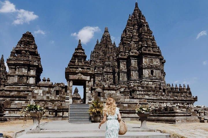 Yogyakarta to Bromo & Ijen: 5-Day Volcano, Temples and Blue Fire Adventure photo 2