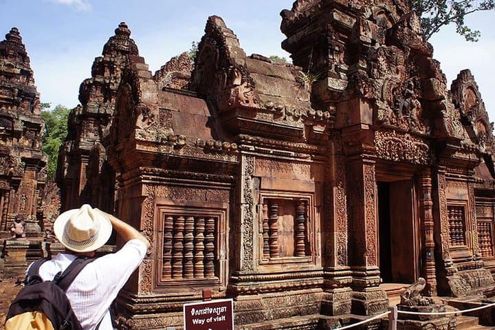 Kbal Spean, Banteay Srei & Grand Circuit: Full-Day Private Siem Reap Temple Hike photo 4