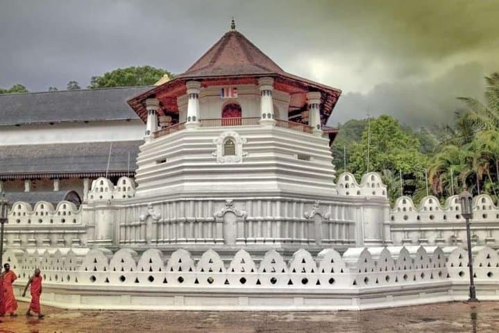 4-Day Glimpse of Sri Lanka: Kandy, Bentota & Colombo Highlights photo 5
