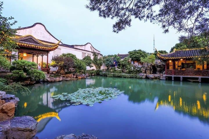 Private Suzhou Day Tour: Master-of-Nets Garden, Suzhou Museum & Tongli Cruise photo 2