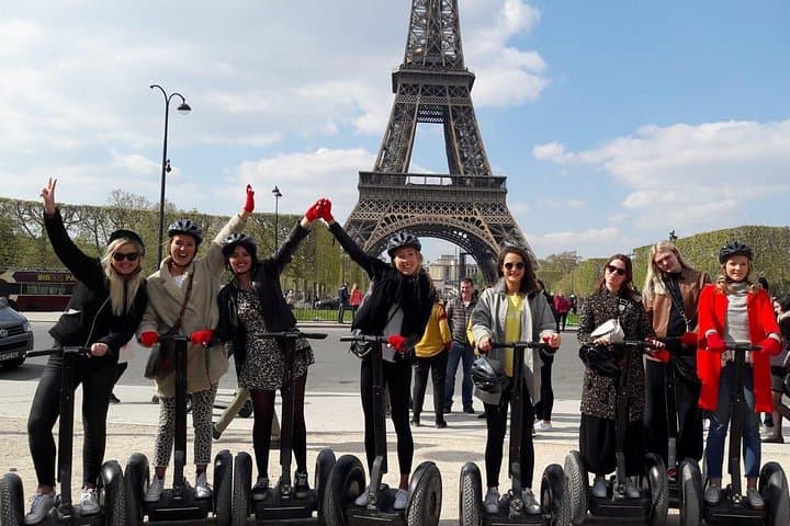 Glide Paris: 90-Min Segway Tour of Eiffel, Louvre & Champs-Élysées photo 2