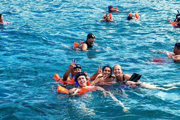 Isla Mujeres Catamaran: All-Inclusive Day Cruise from Cancun photo 2