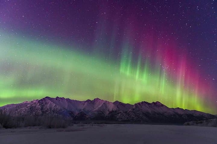 Anchorage Northern Lights Photo Tour: Chasing Aurora from City Overlooks to Hatcher Pass photo 2