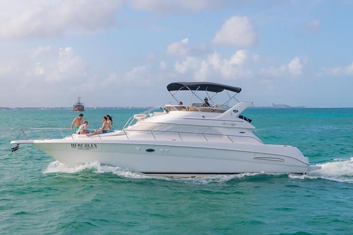 Cancún Yacht Rental: SeaRay 46ft Private Charter in Caribbean Blue photo 3