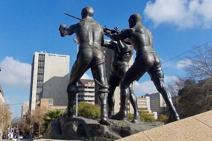Johannesburg Experience: Apartheid Museum, Constitution Hill & City Highlights photo 5