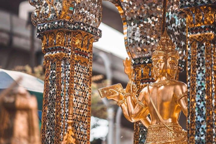 Half-Day Bangkok Shrines Walk & Food Tour — Street Food, Shrines & Local Life