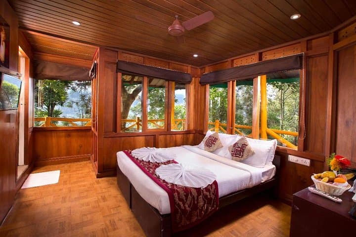 Treehouse Stay in Munnar: Eco-Friendly Tea-View Retreat with Adventure Activities photo 2