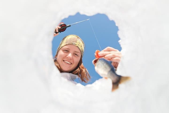 Ice Fishing by Snowmobile in Rovaniemi: Arctic Lake Adventure photo 5