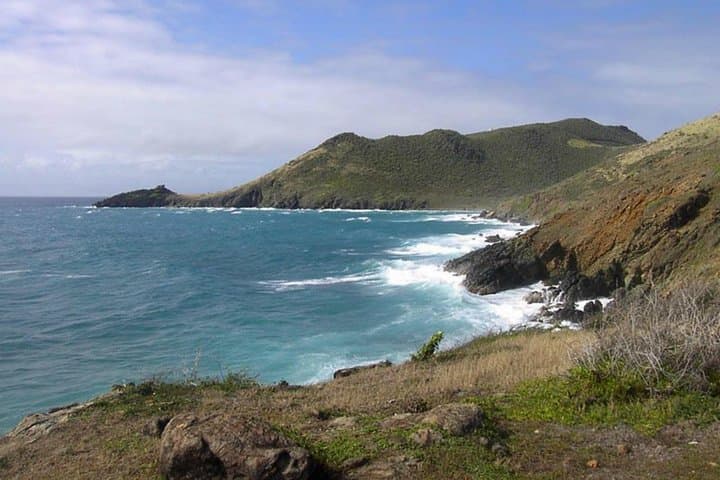 Guana Bay Coastal Hike: Scenic Eastern Shore Walk in St. Maarten