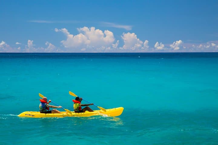 Kayak Simpson Bay Lagoon: Guided Kayak Tour from Kim Sha Beach