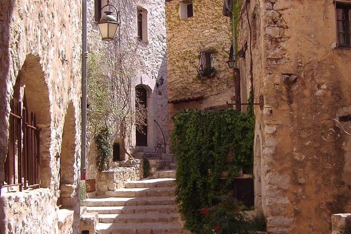 Provençal Countryside Day Tour from Nice: Grasse, Gourdon, Gorges du Loup & Saint-Paul-de-Vence photo 5