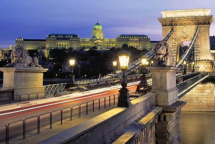 Private Prague to Budapest Transfer: Door-to-Door Comfort with Local Insight photo 3