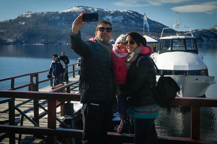 Lácar to Hua Hum: San Martín de los Andes Lakes & Waterfalls Boat Excursion