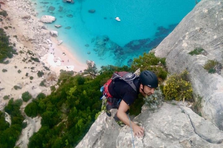 Climb Aguglia di Goloritzè: Via Lunga Multipitch on Sardinia’s Sea Needle photo 2