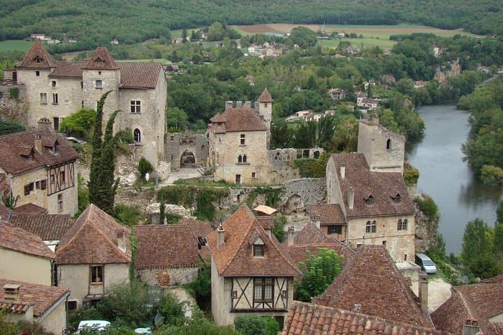 Pech Merle Cavern & Saint-Cirq-Lapopie Day Tour from Toulouse