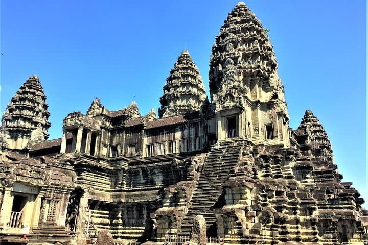 Private Angkor Wat Temple Tour from Siem Reap — Angkor Wat, Angkor Thom, Ta Prohm & Banteay Srei