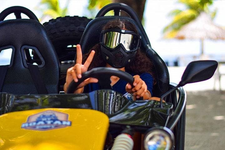 Roatan Buggy & Zipline Adventure with Sloth Park and Sol y Mar Beach Pass