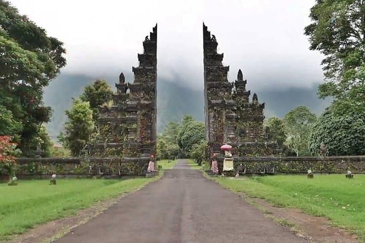 Bali Private Day Tour: Ulun Danu, Handara Gate & Jatiluwih Rice Terraces photo 5