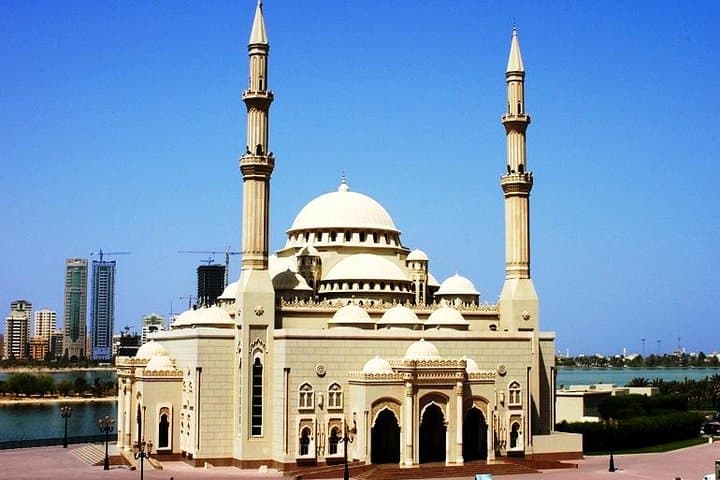Sharjah City Highlights: Private Half-Day Cultural Tour from Dubai