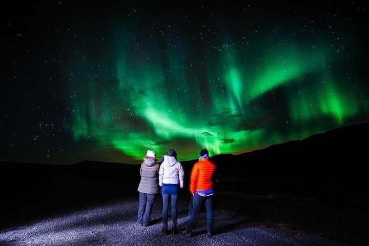 Levi Northern Lights Hunt with Campfire Snacks — 3-Hour Aurora Tour photo 2